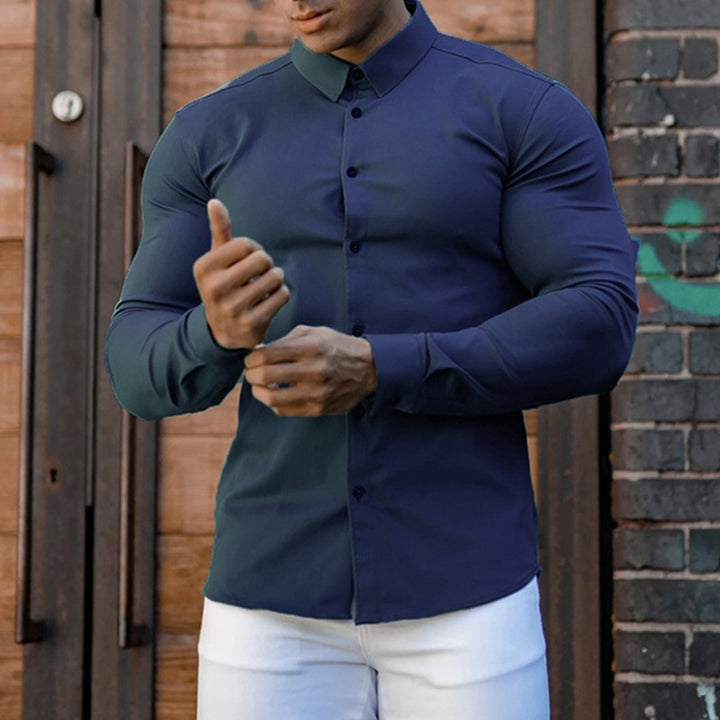 Herren körperbetontes Langarmhemd mit modernem Schnitt und eleganten Knöpfen Echoarchiv
