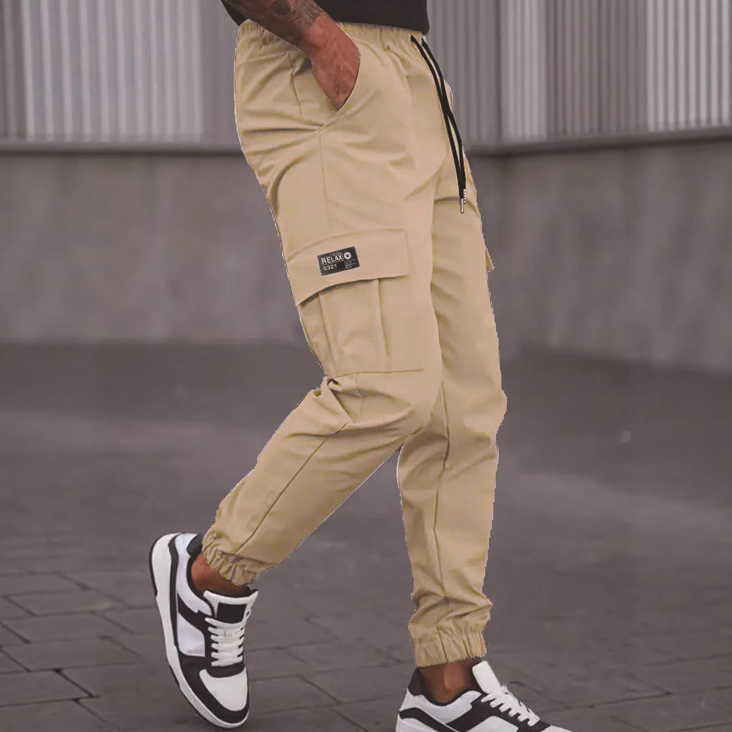 Herren Utility-Cargohose im Joggerstil mit Tunnelzugbund elastischen Beinabschlüssen und Multifachtaschen Echo Archiv