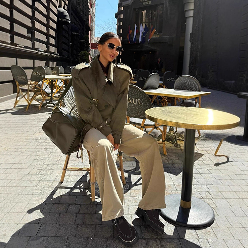 Damen Kurzjacke aus Veloursleder-Optik mit Taillengürtel, Schnallen & Oversize-Kragen Echoarchiv