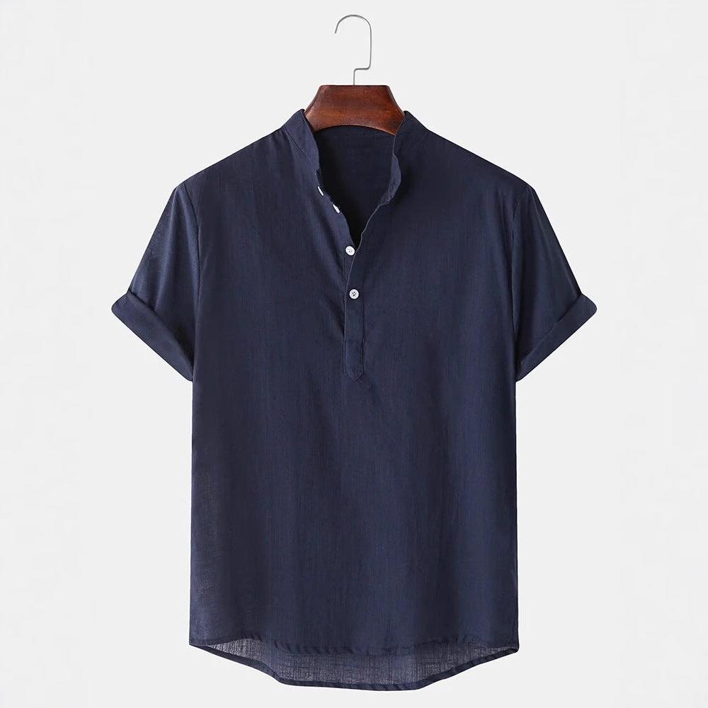 Herren Kurzarmhemd mit innovativem Henley-Ausschnitt und fließendem Material Echoarchiv