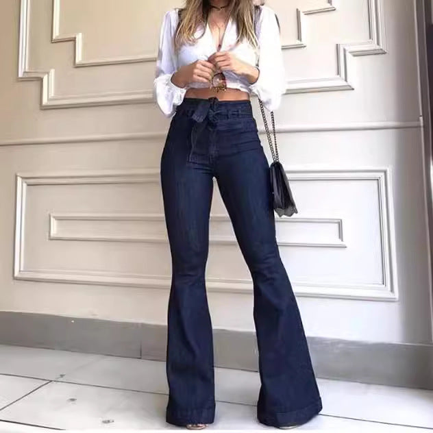 Damen Hoch geschnittene Flared Jeans mit stylischem Gürtel und ausgefranstem Saum Echo Archiv