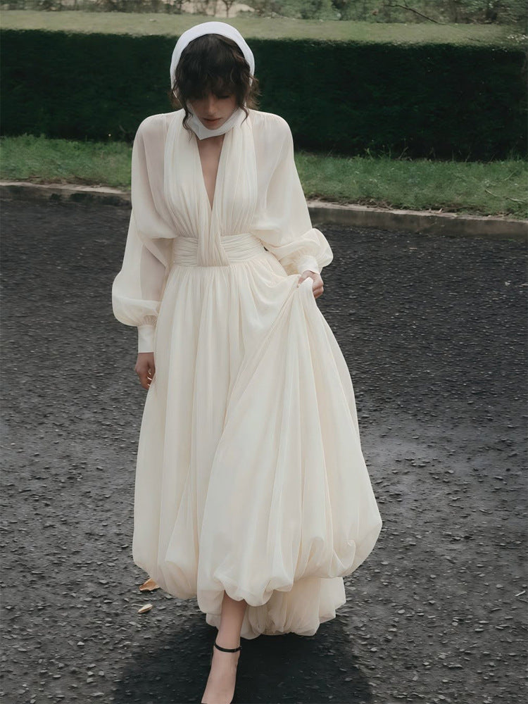 Damen Luftiges Plissiertes Maxikleid mit Ballon‑Saum, V‑Ausschnitt und Schalkragen Echoarchiv