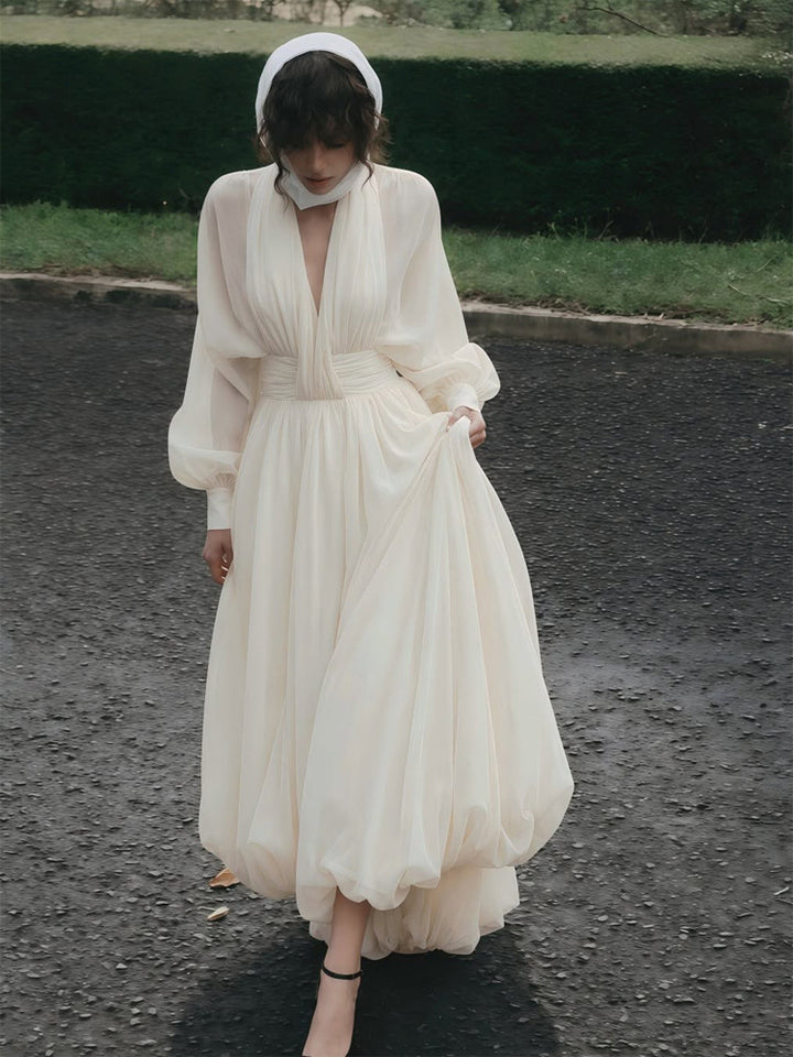 Damen Luftiges Plissiertes Maxikleid mit Ballon‑Saum, V‑Ausschnitt und Schalkragen Echoarchiv
