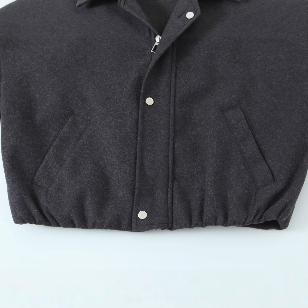 Damen Kurz geschnittene Wollblousonjacke mit Stehkragen, Druckknopfleiste und elastischem Saum Echo Archiv