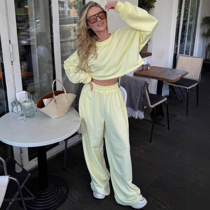 Damen Oversize-Lounge-Set mit kurzem Sweatshirt und weiter Jogginghose – Avérine