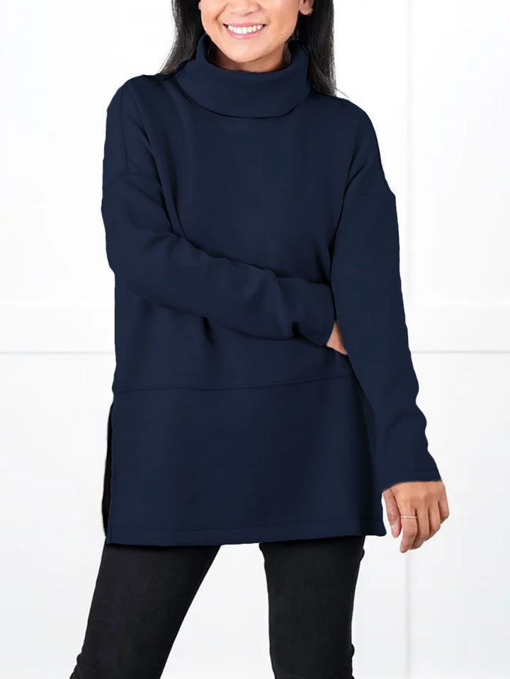 Damen Oversize Sweat-Tunika mit hohem Rollkragen, seitlichen Schlitzen und verlängertem Saum – Avérine