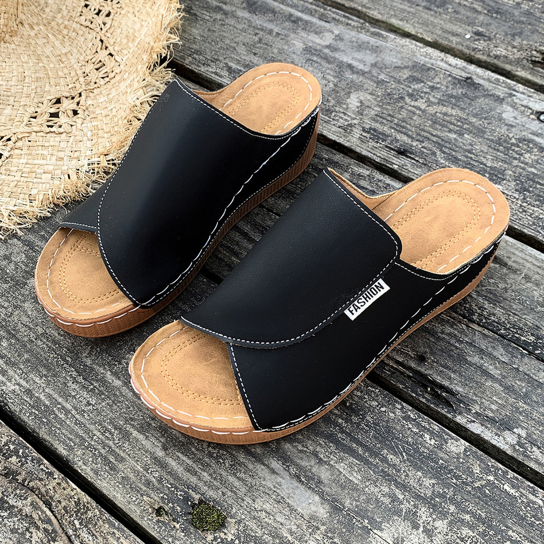 Damen  Slip-On Keil-Mules mit ergonomischem Memory-Fußbett und leicht profilierter Laufsohle Echo Archiv