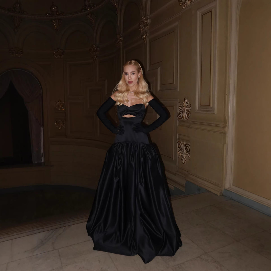 Damen Elegantes Maxikleid mit herzförmigem Ausschnitt und fließendem Rock Echo Archiv