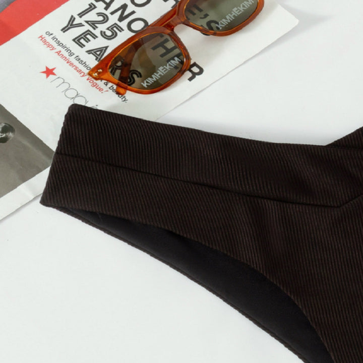 Damen Hochgeschnittene Bikinihose mit V-Ausschnitt Echo Archiv