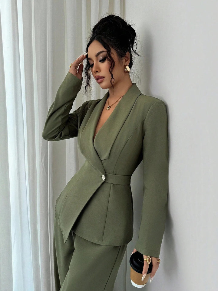 Damen taillierter Businessblazer mit Schalkragen, Gürtelbund und Ein-Knopf-Verschluss – Valéne