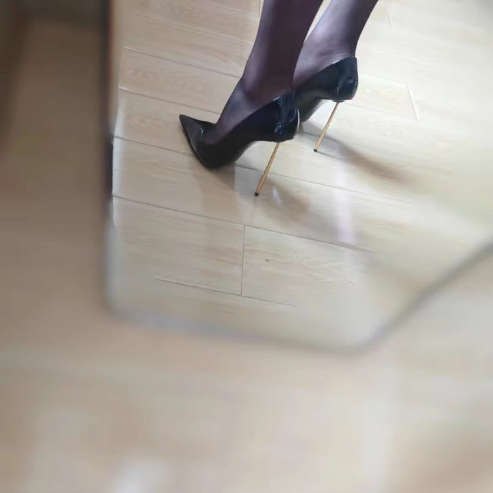 Damen spitze Lackpumps mit ultraschlankem Metallstiletto – Lioré