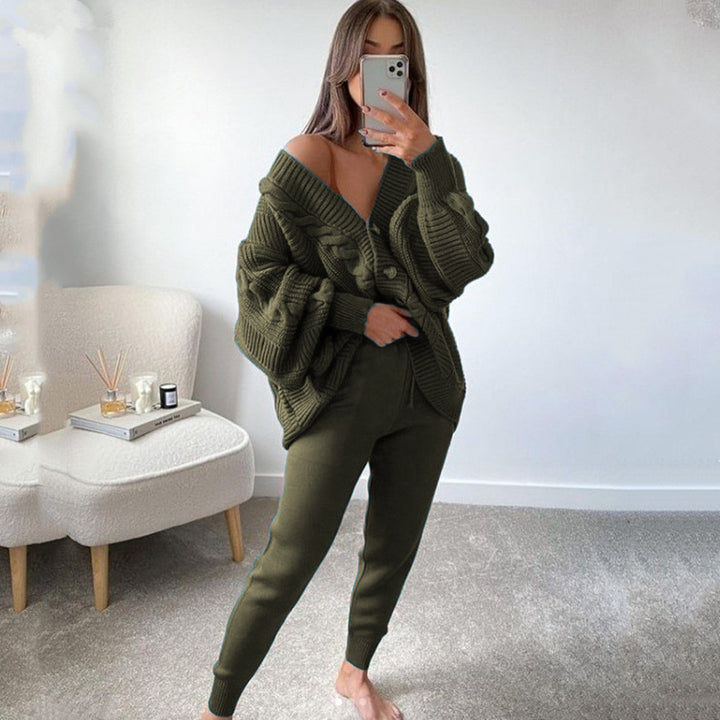 Damen nan kuscheliges Oversize Strickset bestehend aus Zopfmuster Cardigan und taillierter Strick-Jogginghose Echo Archiv