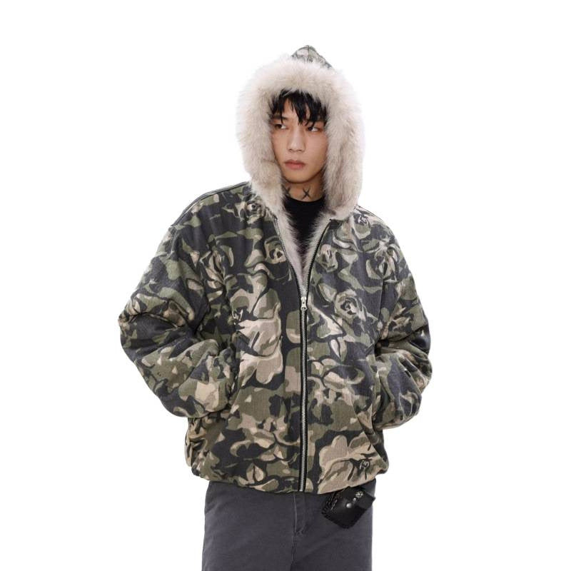Herren Warmer gefütterter Camouflage-Bomber mit Kapuze und Kunstfellbesatz Echoarchiv