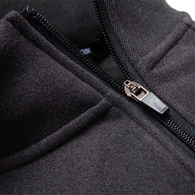 Herren Pullover mit hohem Kragen und praktischem Reißverschluss Echoarchiv