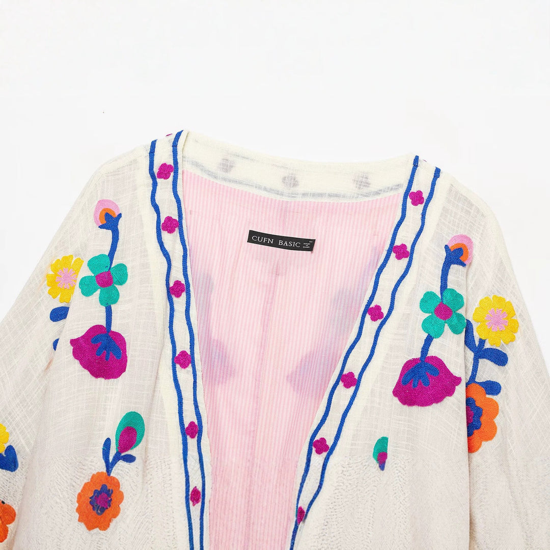 Damen Bestickter Kurz-Kimono mit floralem Stick und Bindegürtel Echo Archiv