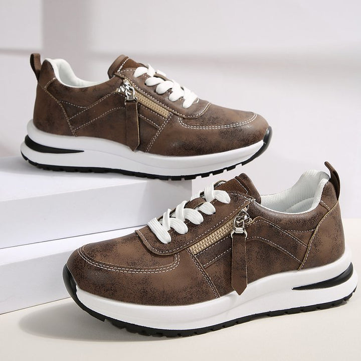 Damen Plateausneaker mit Reißverschluss‑Detail und gepolstertem Komfortfußbett Echoarchiv