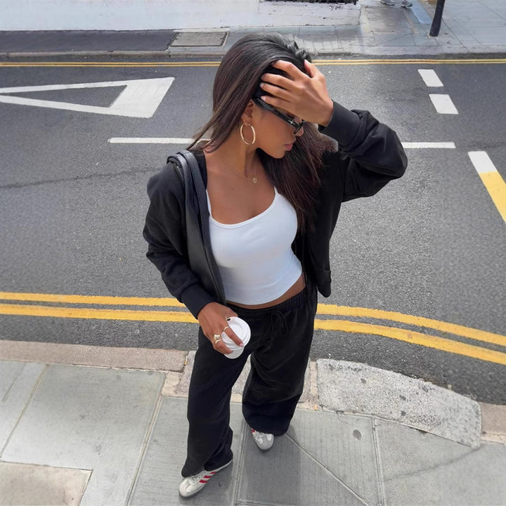 Damen gekürztes Kapuzen-Sweatshirt mit Oversize-Ärmeln und high-waist Wide-Leg Freizeithose – Auréline