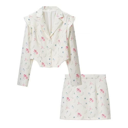 Damen Kurzblazer mit floraler Allover‑Print, taillierter Silhouette und dekorativen Schulterdetails Echoarchiv