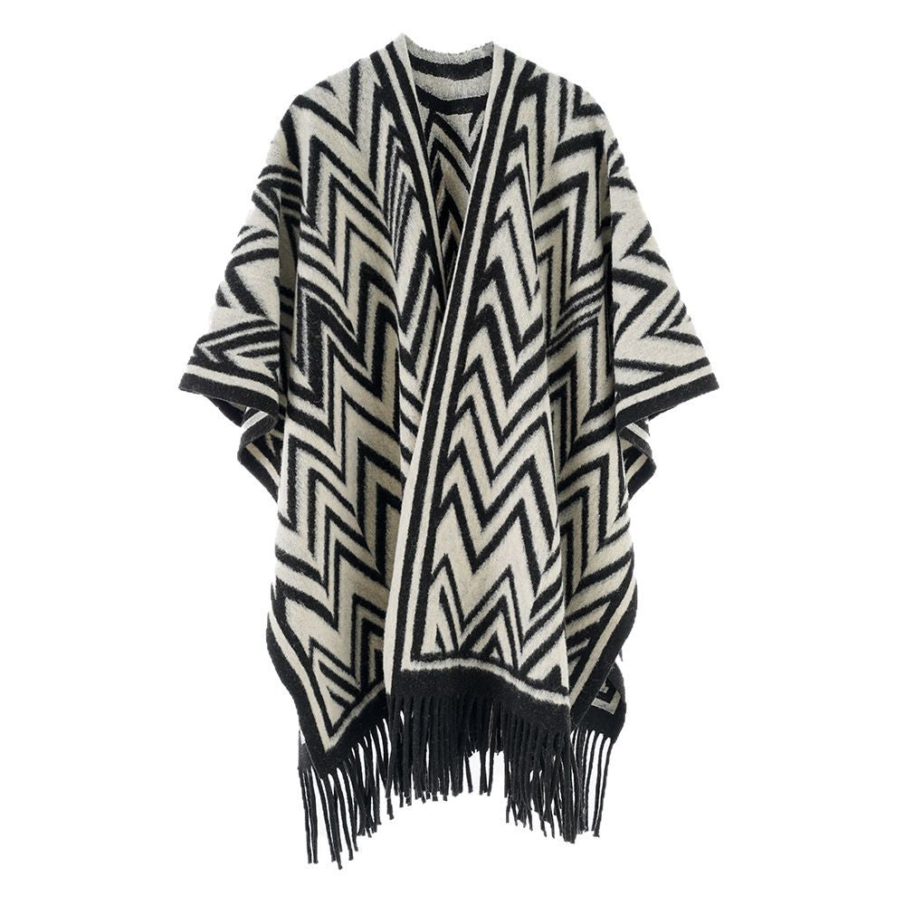 Damen Großer Fransenponcho im Oversize‑Cape mit geometrischem Zickzack‑Jacquard Echo Archiv