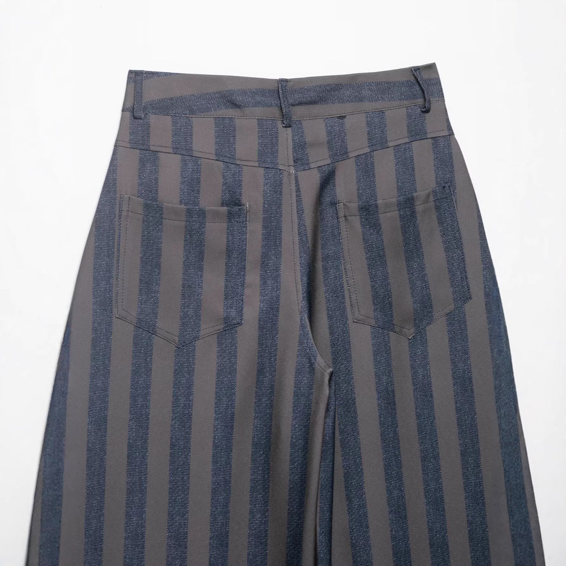 Damen Gestreifte Culotte-Hose mit hoher Taille und weitem Bein Echo Archiv