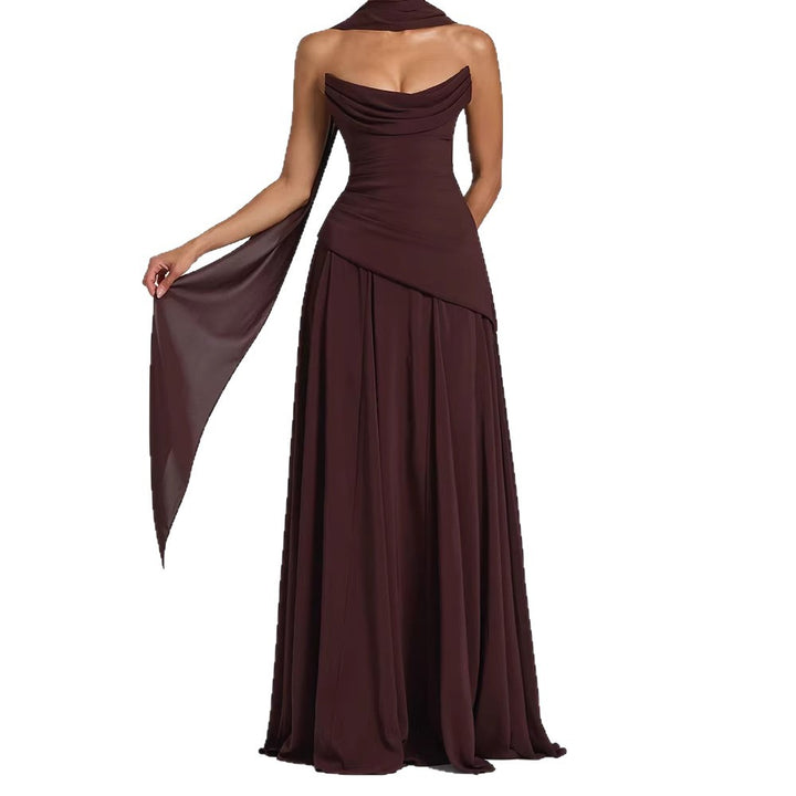 Damen elegantes maxikleid mit schulterfreiem Design und raffinierten Drapierungen Echo Archiv