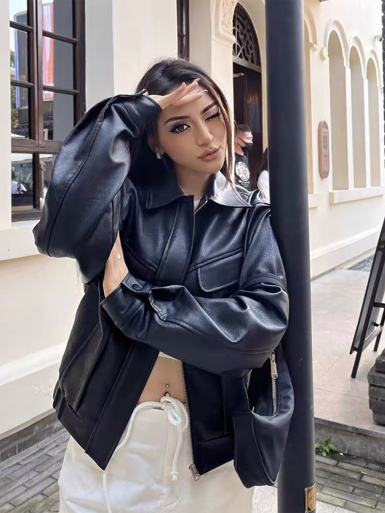 Damen Kurz geschnittene Kunstlederjacke im Boxy Cut mit voluminösen Ballonärmeln Echoarchiv