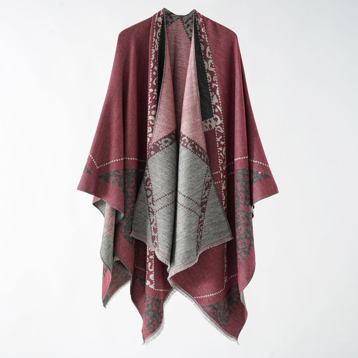 Damen Großer Double-Face Jacquard-Umhang mit Animal-Patch und feinem Fransensaum – Célinea