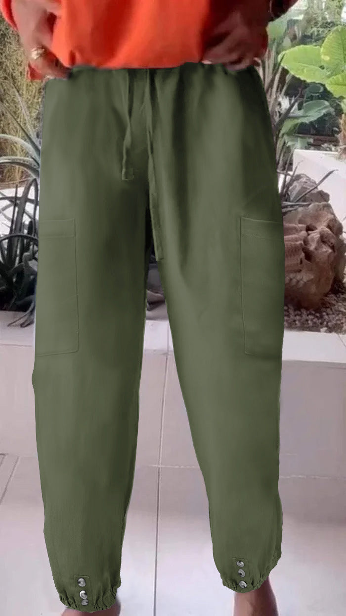 Damen Cargo-Jogginghose mit Kordelzug, aufgesetzten Taschen und Knopfmanschetten – Avélisse