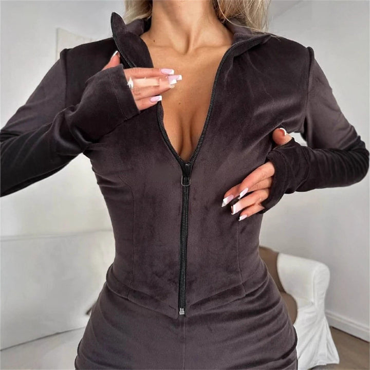 Damen nan taillierter Velours-Overall mit Halbzip, Kapuze und ausgestelltem Schlag Echo Archiv