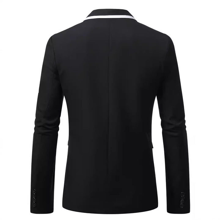 Herren eleganter Anzug mit kontrastierendem Revers Echoarchiv