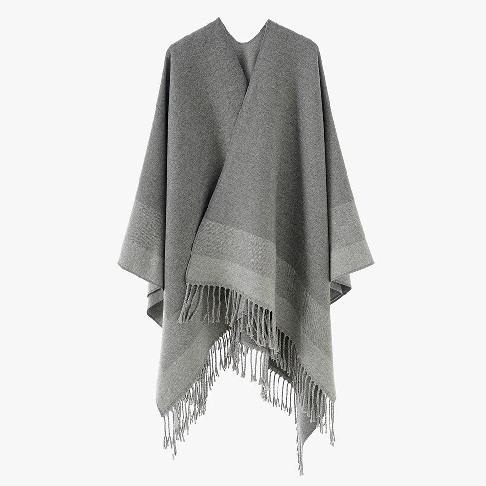 Damen Rechteckiger Wollmix‑Poncho mit offener Front, feiner Kettelnaht und Fransensaum – Avérine