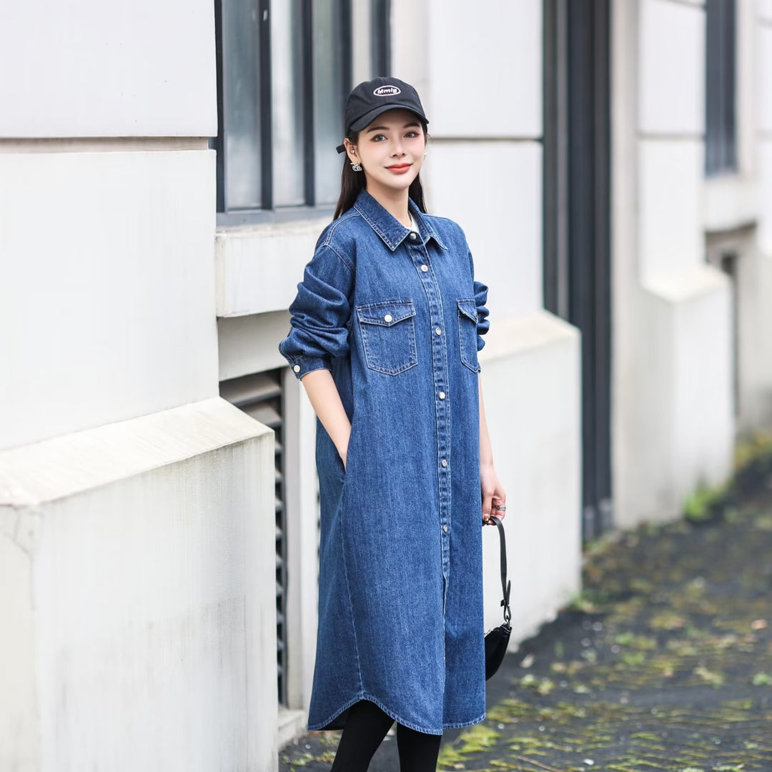 Damen Langes Denim-Hemdblusenkleid mit Knopfleiste und Brusttaschen – Valéora