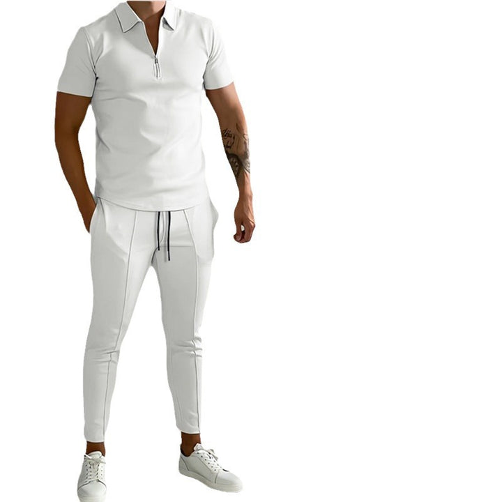 Herren moderne Sportkombination mit Polo-Shirt und Jogginghose Echoarchiv