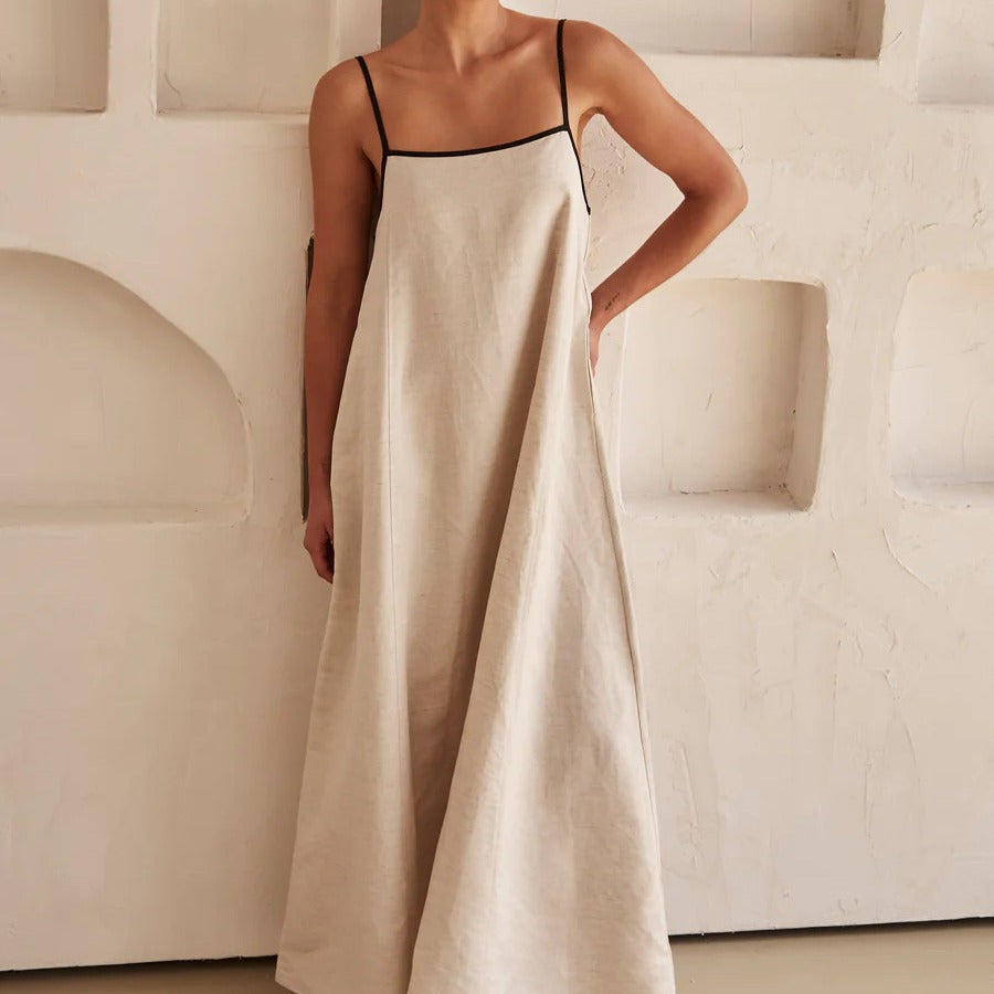 Damen luftiges Maxikleid mit feinen Trägern und elegantem Schnitt Echo Archiv