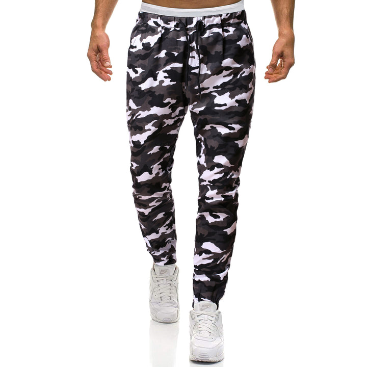 Herren Cargohose mit stylischem Camouflage-Design und elastischem Bund Echoarchiv