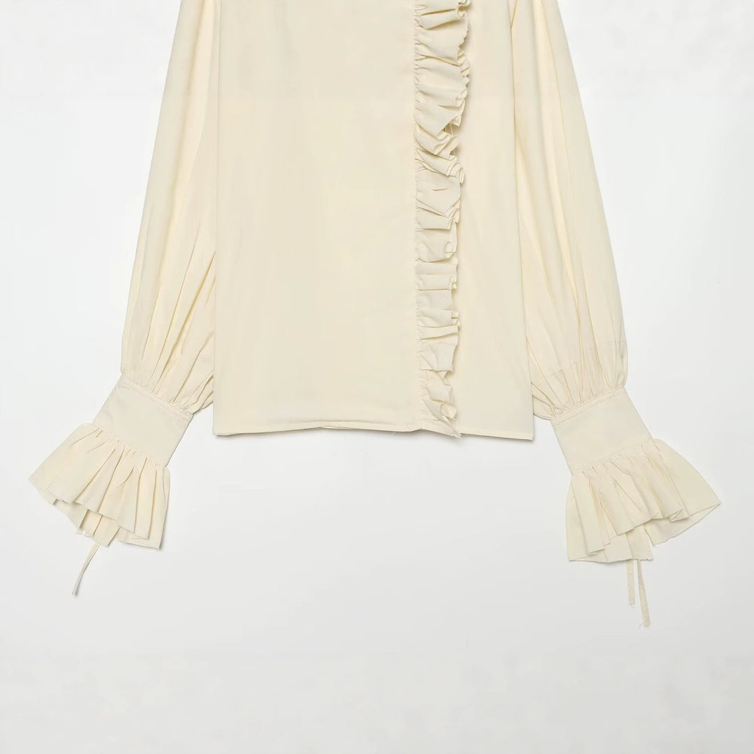 Damen Rüschenbluse mit hohem Stehkragen, asymmetrischer Volantleiste und Ballonärmeln Echo Archiv