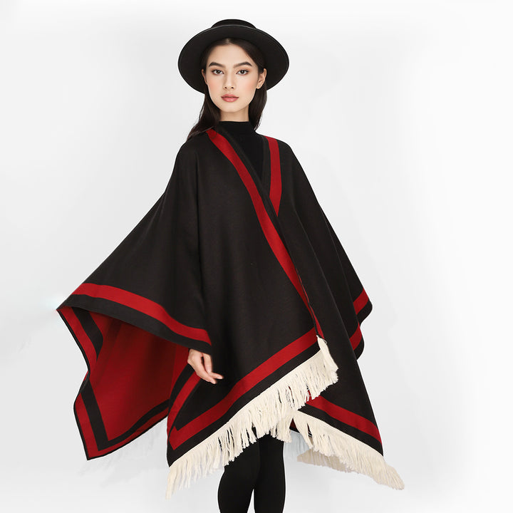 Damen Gefütterter Oversize‑Capeponcho im Kimono‑Schnitt mit Kontrastbordüre und Fransensaum – Célinea