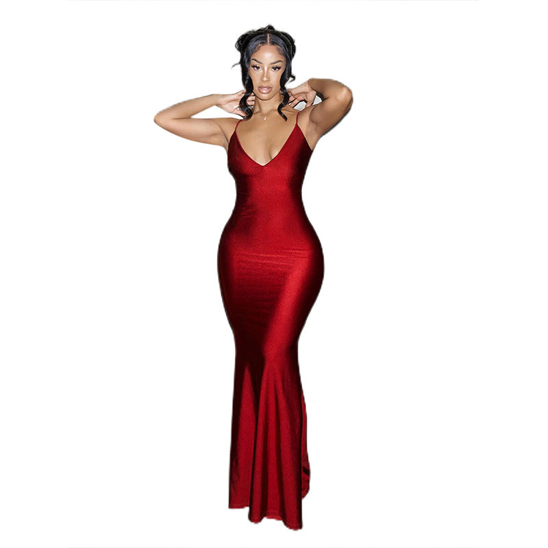 Damen elegantes figurbetontes Abendkleid mit Spaghettiträgern und fließendem Schnitt Echo Archiv
