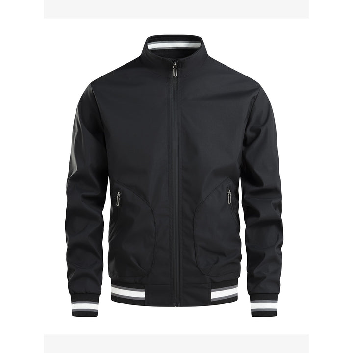 Herren sportliche Übergangsjacke mit hohem Kragen und praktischen Reißverschlusstaschen Echoarchiv