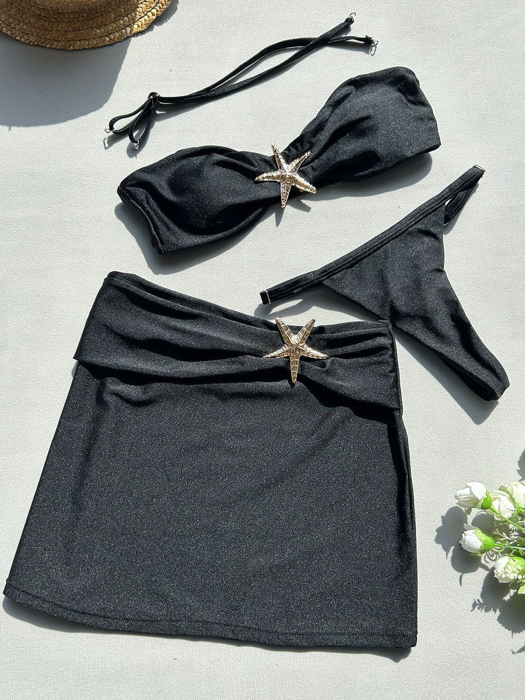 Damen Bikini-Set mit Röckchen und schimmerndem Muschel-Detail Echo Archiv