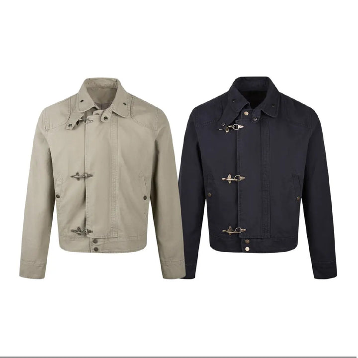 Herren modische Kurzjacke mit innovativen Schnallen und praktischem hochgeschlossenem Kragen Echoarchiv