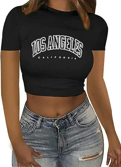 Damen Crop-T-Shirt mit animalistischem Lippenmotiv und auffälligem Schriftzug Echo Archiv