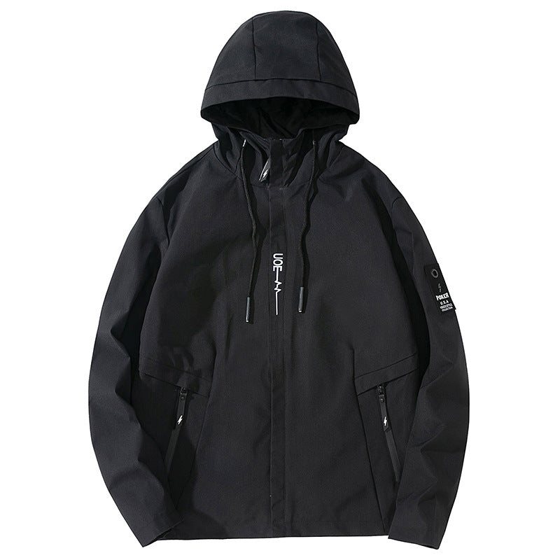 Herren Leichte Kapuzen-Softshelljacke im urbanen Utility-Stil mit verstellbarer Kapuze und verdecktem Reißverschluss Echoarchiv