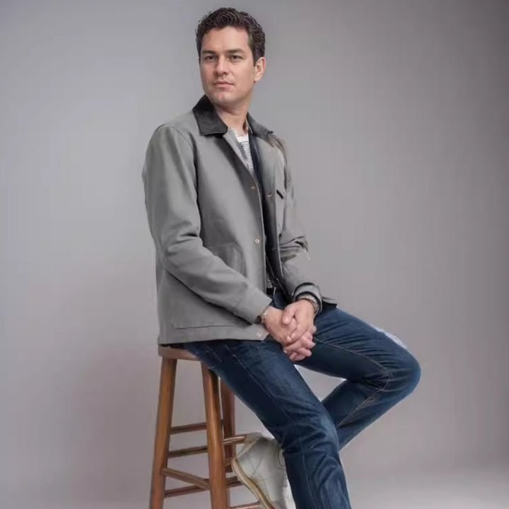 Herren Suedejacke mit modischem Design und praktischen Taschen Echoarchiv