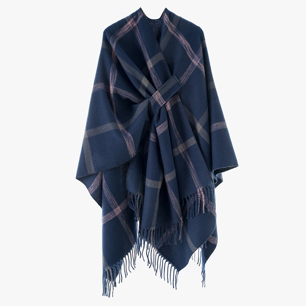 Damen Oversize-Capeponcho aus Wollmix mit Bindegürtel, Fransen und großem Karomuster Echo Archiv