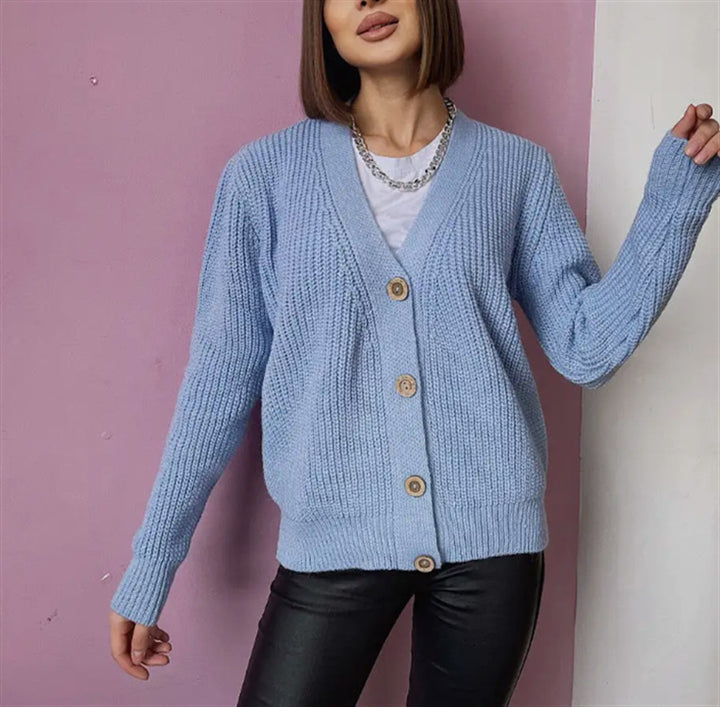 Damen Boxy-Grobstrick-Cardigan mit tiefer V-Leiste, Holzknopfverschluss und geripptem Saum – Veloura