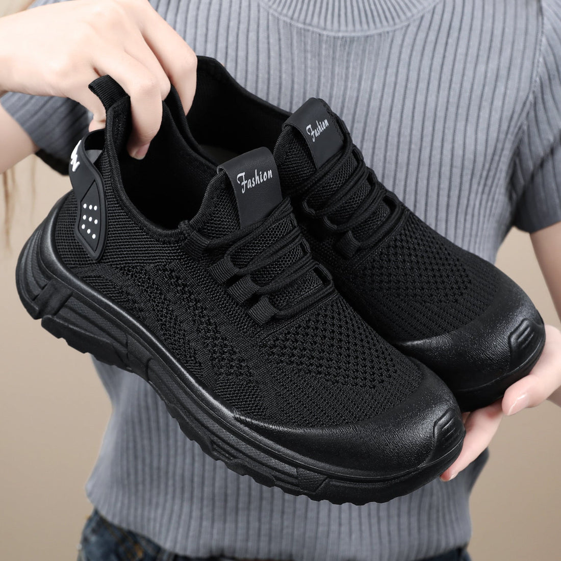 Damen Sportliche Atmungsaktive Sneakers – Névara