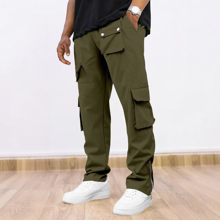 Herren moderne Cargo-Hose mit praktischen Taschen und Reißverschlussdetails Echoarchiv