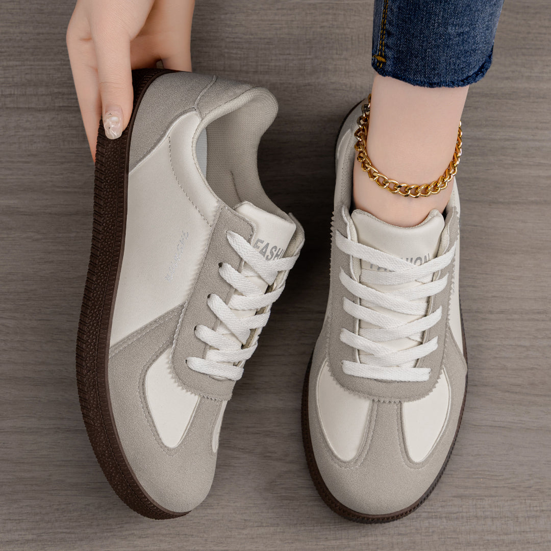 Damen nan retro-inspirierter Freizeit-Sneaker mit Veloursleder-Overlays, gepolsterter Fersenpartie und profiliertem Gummiaußensohle Echo Archiv