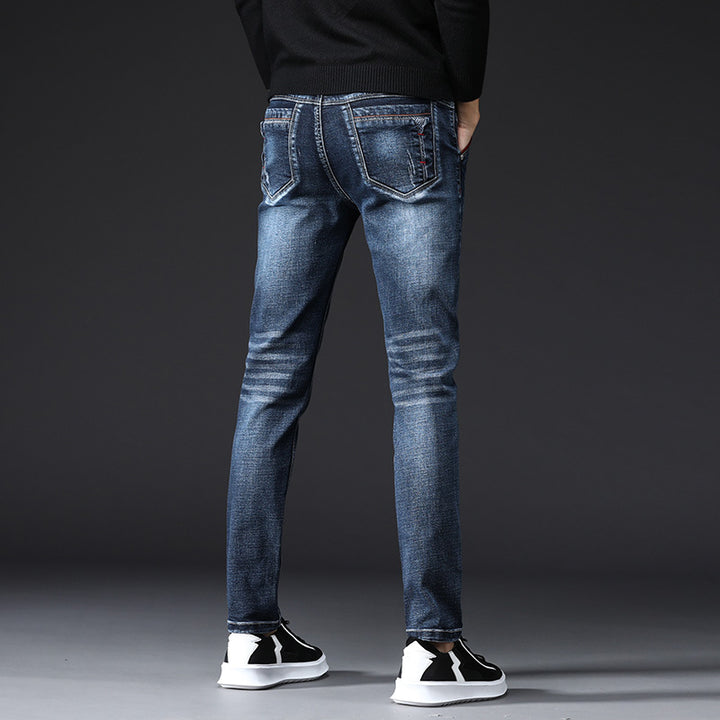 Herren Slim-Fit Jeans mit stylischen Destroyed-Details Echoarchiv